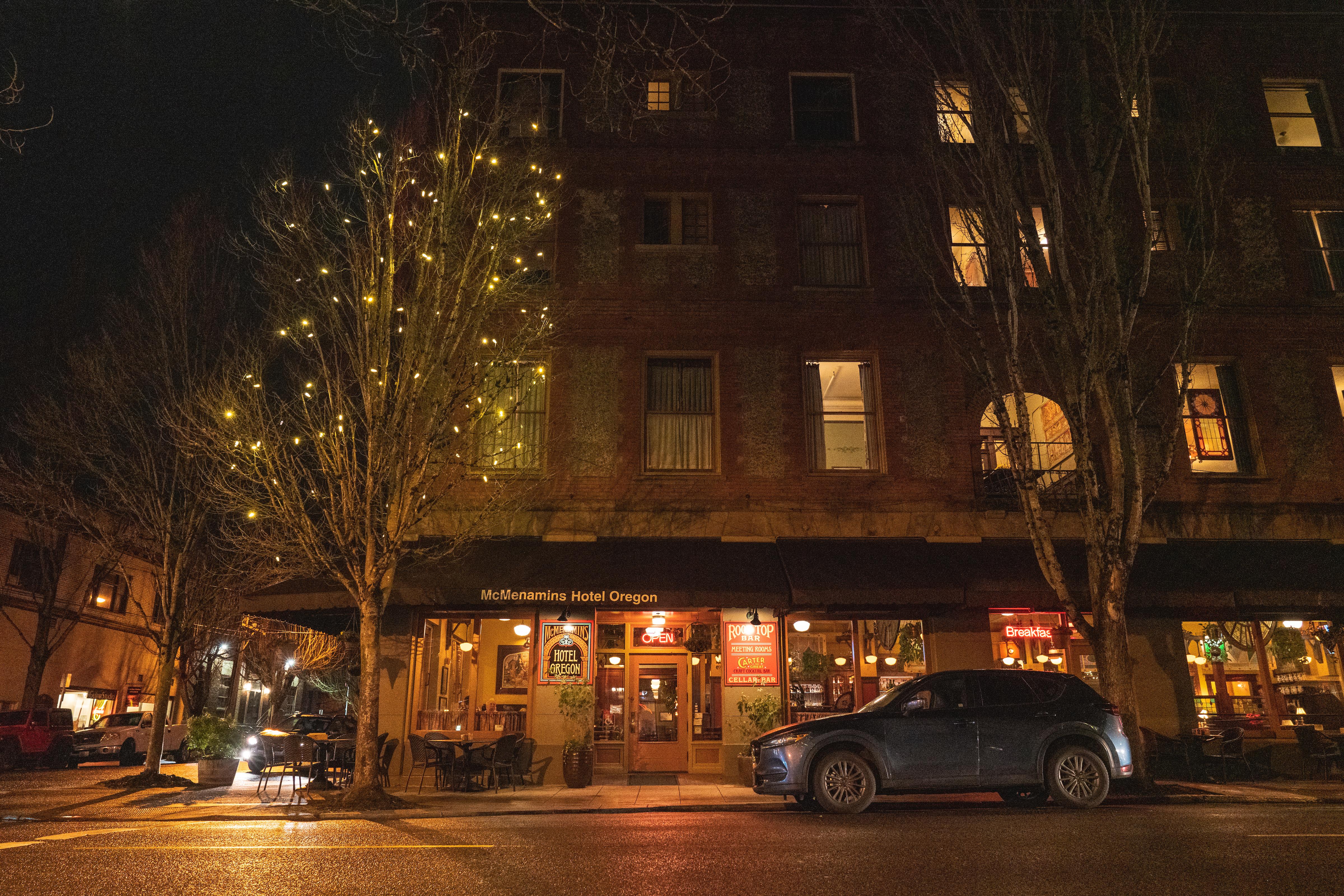McMenamins Hotel Oregon McMinnville Esterno foto